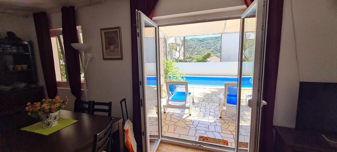 Apartments Priko Stari Grad  Exterior photo