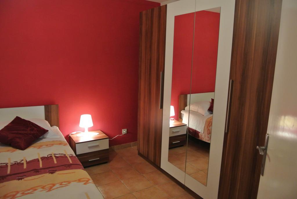 Apartments Priko Stari Grad  Room photo