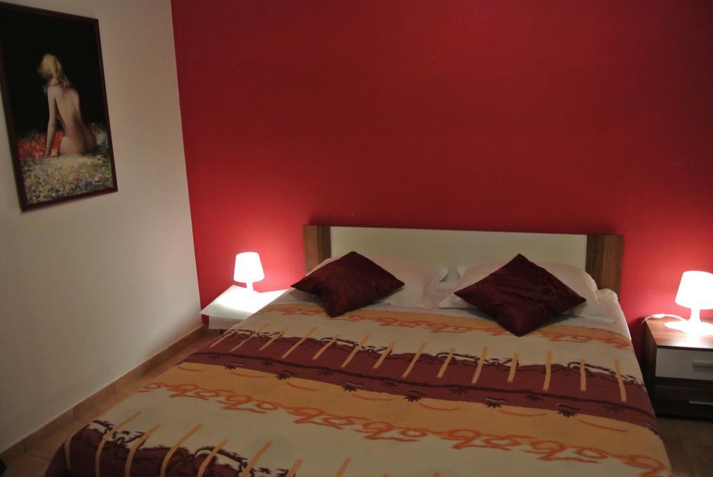 Apartments Priko Stari Grad  Room photo