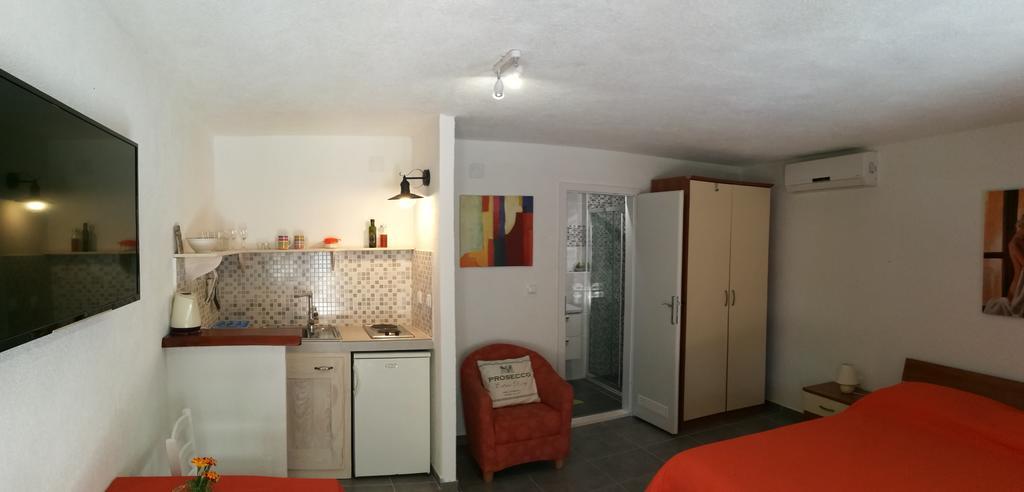 Apartments Priko Stari Grad  Exterior photo