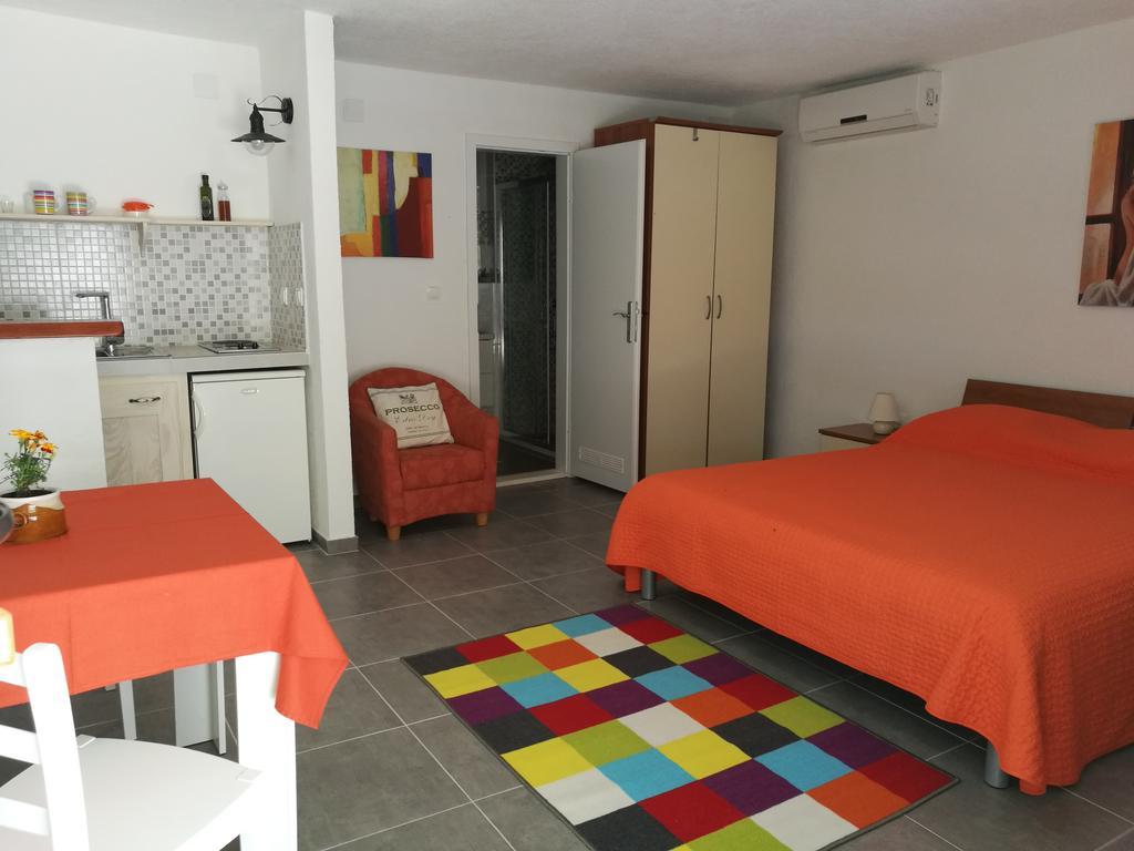 Apartments Priko Stari Grad  Exterior photo